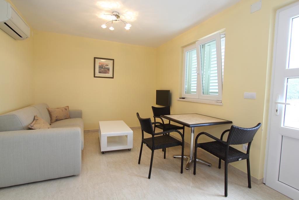 Apartments Barbara Slano Δωμάτιο φωτογραφία