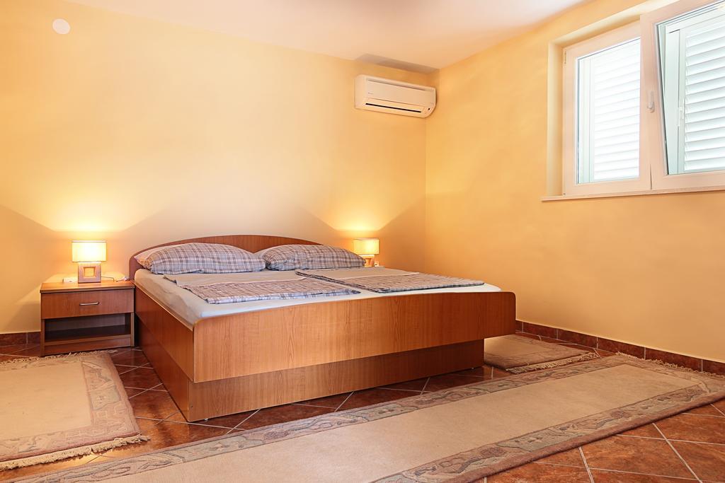 Apartments Barbara Slano Δωμάτιο φωτογραφία