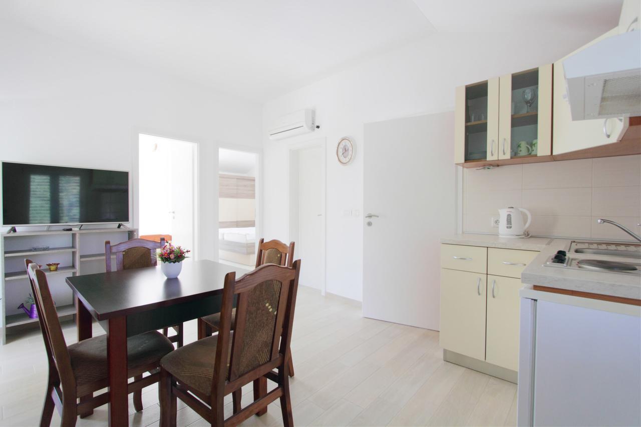 Apartments Barbara Slano Εξωτερικό φωτογραφία